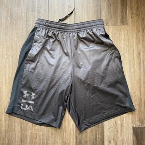 Under Armour Basketball Shorts. Men’s Small. Dark Grey to Black Ombré